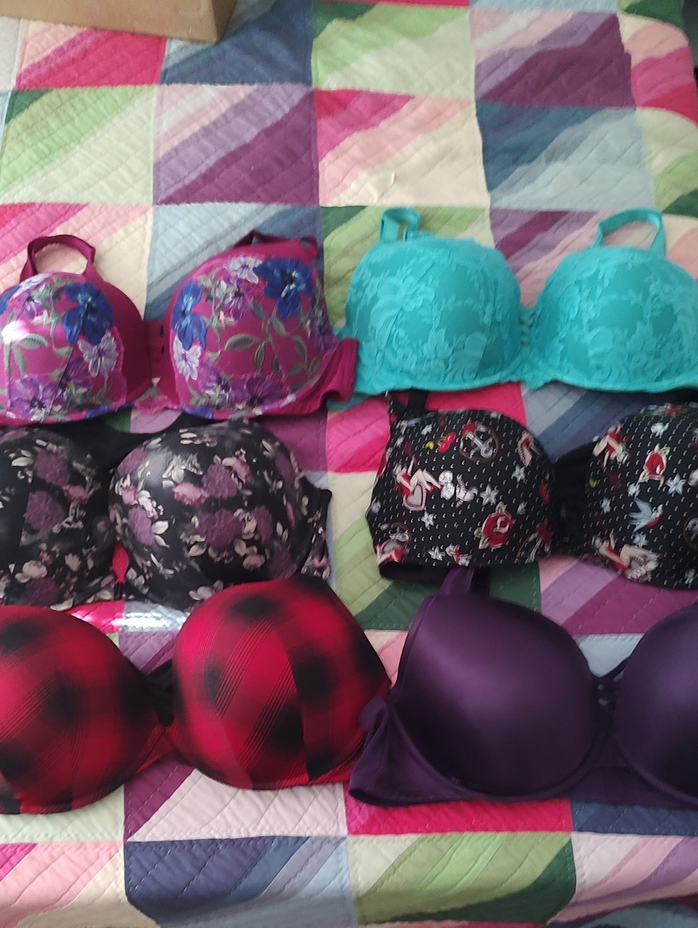Torrid- Lot of 6 Push-up Plunge Bras